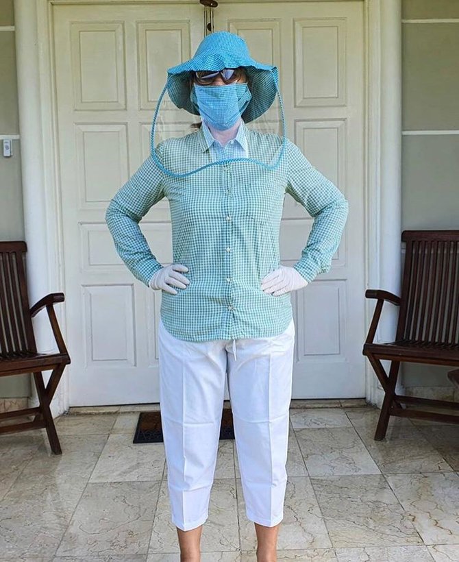 Gaya 7 Seleb Pakai Pelindung Wajah Anti Corona Curi Perhatian