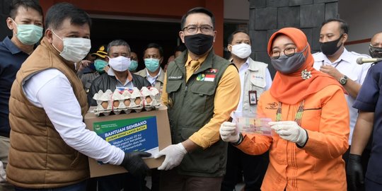 Kabupaten Bandung Barat akan Berlakukan PSBB, Ridwan Kamil Lepas Bansos untuk Warga