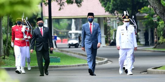 Presiden Jokowi Didesak Ambil Alih Kendali Penanganan Corona