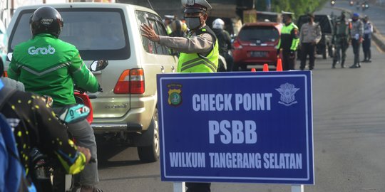 Presiden Jokowi Minta Penerapan PSBB Dievaluasi Total