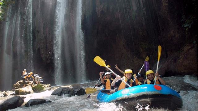 menantang adrenalin di sungai asahan arung jeram terbaik nomor tiga di dunia