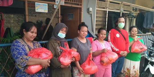 Forwot Gandeng Forbitas Salurkan Bantuan pada Kelompok Masyarakat Terdampak Covid-19