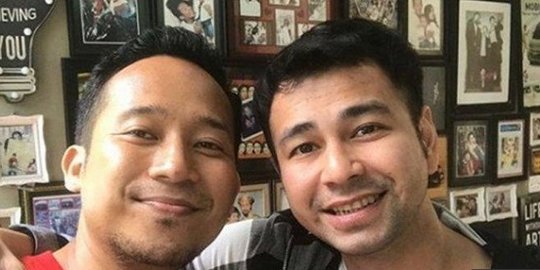  Kata  Denny  Cagur  Lihat Foto Jadul Raffi Ahmad Lu Sempet 