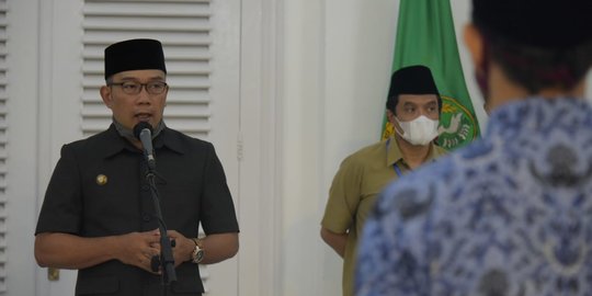 Ridwan Kamil Lantik 1.073 CPNS Pemda Provinsi Jabar via Teleconference