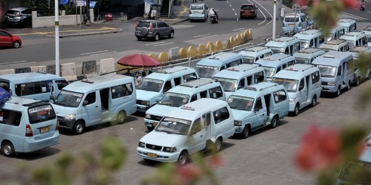 90 Persen Angkutan Umum DKI Jakarta Setop Operasi Akibat Covid-19