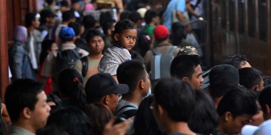 Pemerintah Didesak Hentikan Operasi Transportasi Mudik