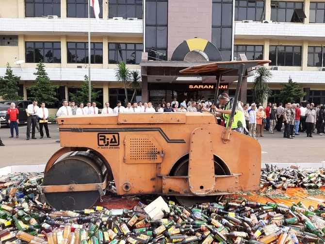 pemusnahan narkoba dan minuman keras di jakarta