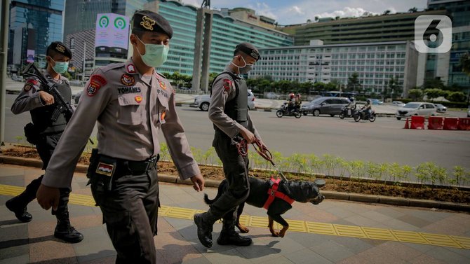 patroli saat psbb jakarta