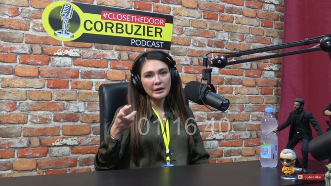 luna maya jadi bintang tamu di channel youtube deddy corbuzier