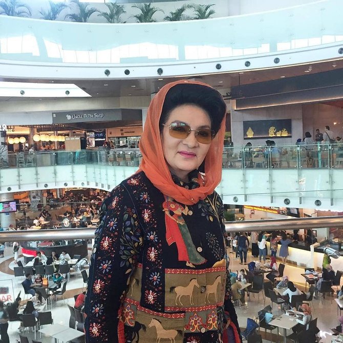 farida pasha pemeran tokoh mak lampir