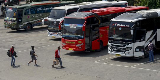Jelang Larangan Mudik, Terjadi Peningkatan Penumpang Bus Keluar Jakarta