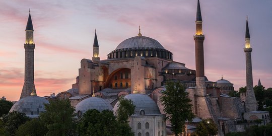 Rakyat Turki Memulai Ramadan dengan Penerapan Jam Malam di 31 Provinsi