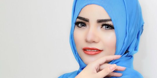 Bikin Pangling, Penampilan Dinar Candy Kenakan Hijab Tuai Pujian Warganet