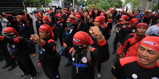 Jokowi Tunda Pembahasan RUU Cipta Kerja, Buruh Batal Gelar Demo Jelang May Day