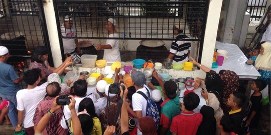 Ramadan di Tengah Pandemi, Tradisi Bubur Sop di Masjid Raya Medan Ditiadakan