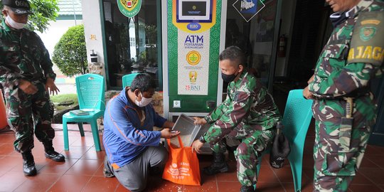 ATM Beras Gratis untuk Warga Terdampak Covid-19