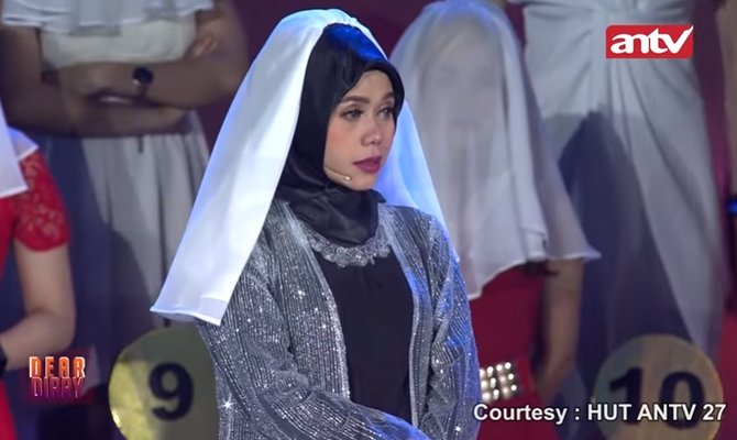 mantan istri pertama vicky prasetyo yang jarang tersorot