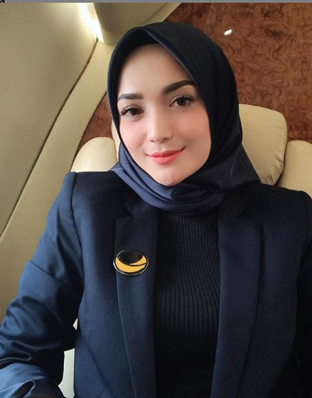 imel putri cahyati mantan istri sirajudin mahmud