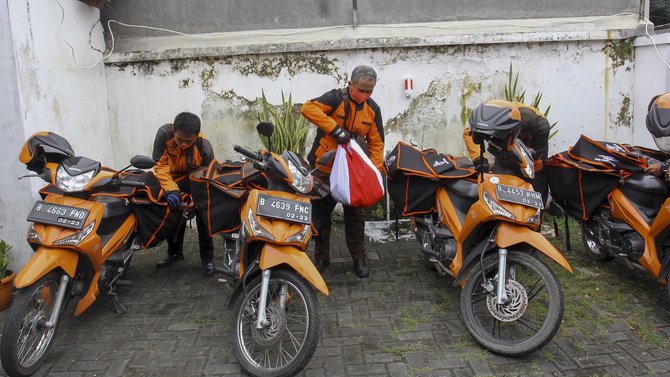 bantuan sembako dikirim lewat pos