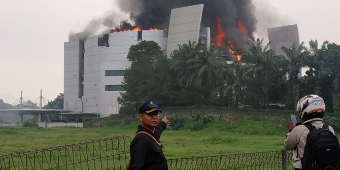 Gereja Basilea Christ Chatedral Summarecon Tangerang Terbakar