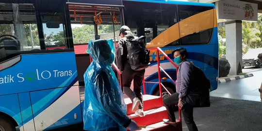 Viral Potret Pemudik Sembunyi di Bagasi Bus, Polisi Beri Penjelasan