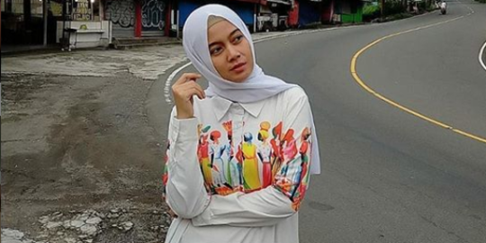 Pemeran Mimin di 'Dunia Terbalik' Kini Mantap Berhijab