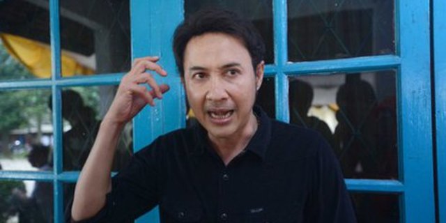 Menariknya Rumah Agus Kuncoro Pemeran Akum Di Sinetron Dunia Terbalik Penuh Warna Merdeka Com