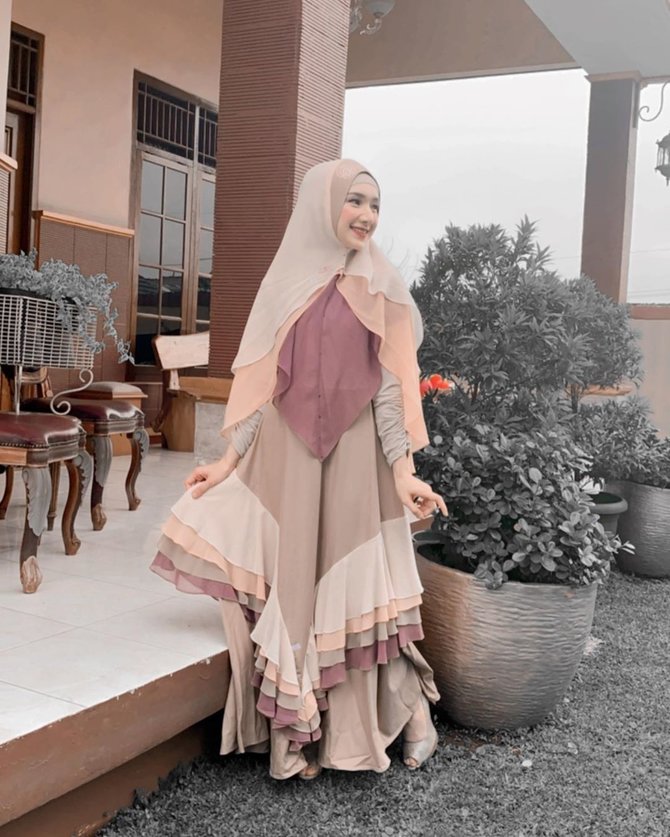 indri giana istri ustaz riza muhammad