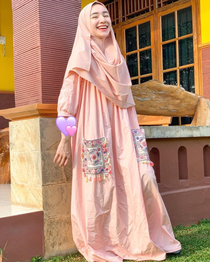 indri giana istri ustaz riza muhammad