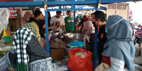 Warga Serang Berburu Ketan Bintul di Tengah Pandemi Corona
