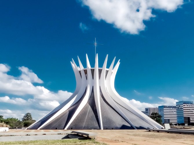 catedral metropolitana de brasilia