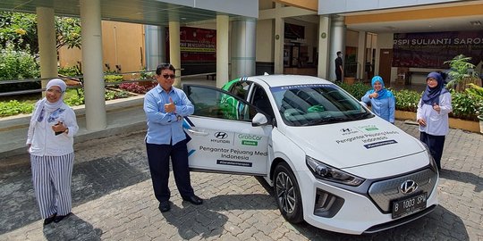 Hyundai dan Grab Sediakan IONIC Electric untuk Mobilitas Tenaga Medis selama Pandemi