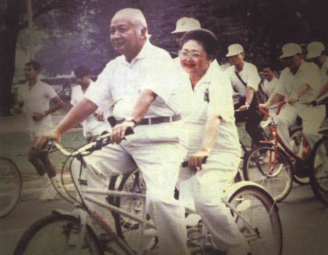 ibu tien soeharto