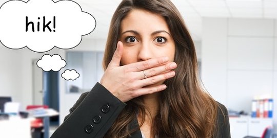 7 Cara Mengatasi Cegukan Saat Puasa, Mudah dan Efektif