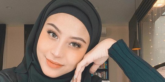 Tampil Santun di Bulan Ramadan, 5 Artis Ini Unggah Foto Cantik Saat Berhijab