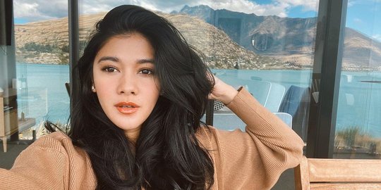 Kenangan Manis Naysilla Mirdad dengan Kedua Orang Tua