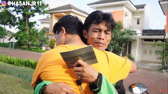 sopir ojol antar duit rp100 juta
