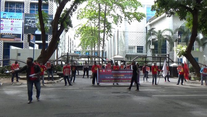 demo buruh di medan