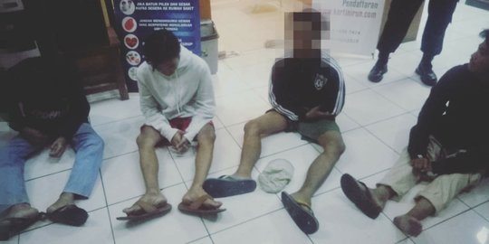 Nongkrong Bawa Celurit, Empat Pemuda Digiring Polisi