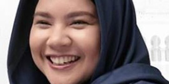 Putuskan Hijrah, Tere Mantap Berhijab dan Mundur Perlahan dari Dunia Musik