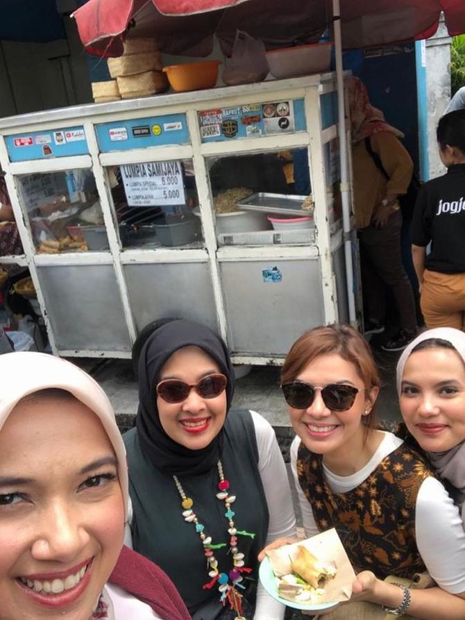 najwa shihab dan tiga saudara perempuannya