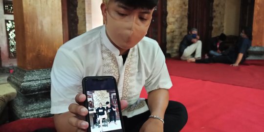 Keponakan Didi Kempot: 3 Hari Lalu Balik, Om Duduk di Kursi Hitam Itu