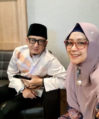Putuskan Hijrah Ini 6 Seleb Cantik Yang Akhiri Masa Lajang Dengan Ustaz Kondang Halaman 3 Merdeka Com
