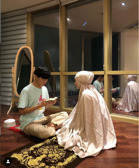 ayana moon dan sang adik aydin moon