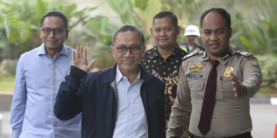Mayoritas Kader Ingin Oposisi, Tapi Zulkifli Bawa PAN ke Jokowi