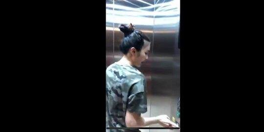 rumah 8 selebriti ini dilengkapi lift