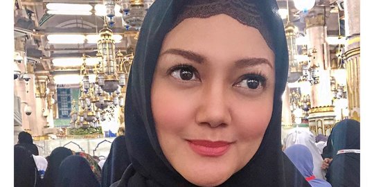 Potret Bella Saphira Kenakan Hijab, Disebut Seperti Orang Timur Tengah