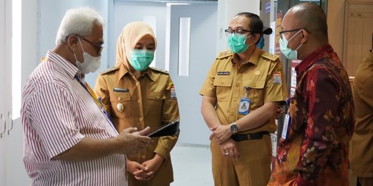 Wakil Walkot Tinjau Ruang Khusus Pasien Covid-19 di RS Siloam Palembang