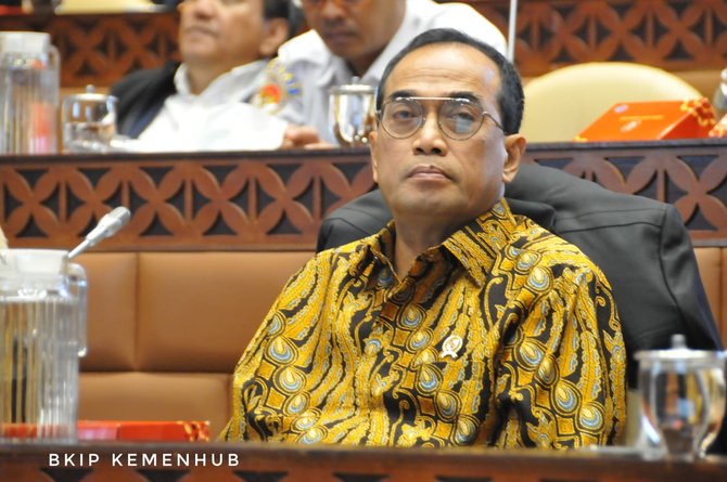 menteri perhubungan budi karya sumadi