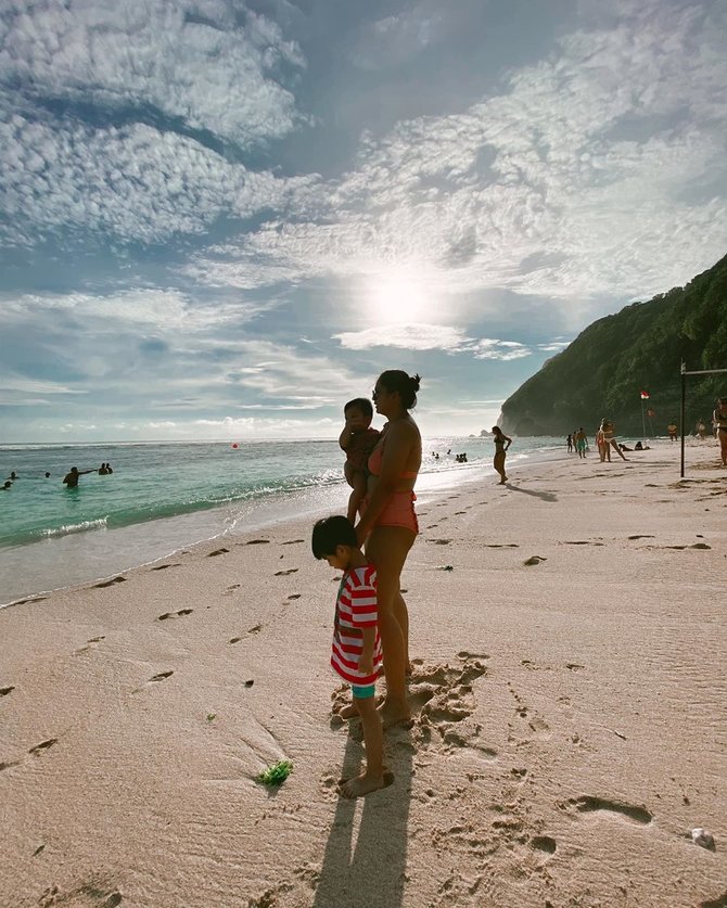 putri titian dan anak